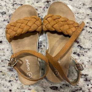Girls’ Cat & Jack brown braided sandals, size 1